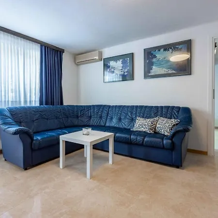 Appartement In 42937