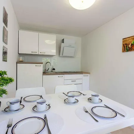 In 42937 Appartement Dramalj